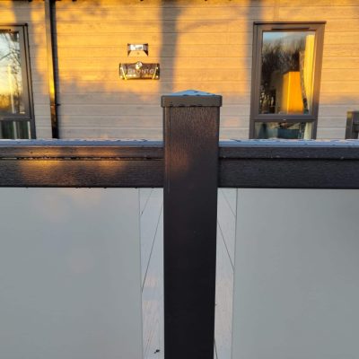 Why Choose Us? 10 New bracketless close up